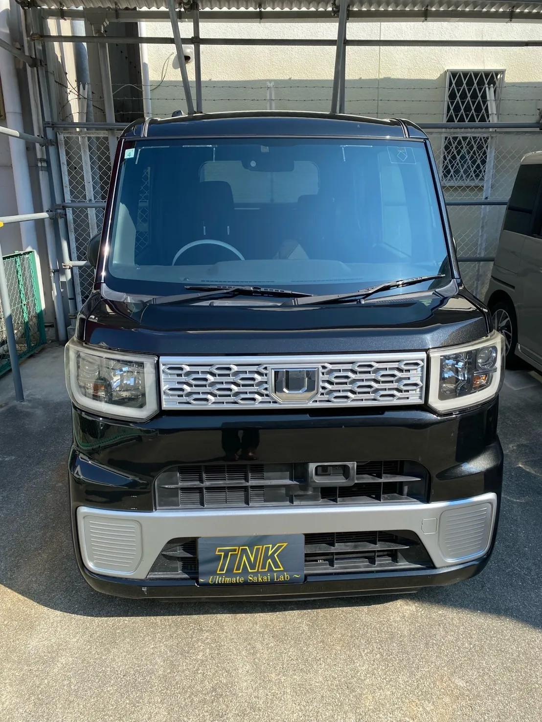 フロントガラス交換でご来店いただきました！ウェイク