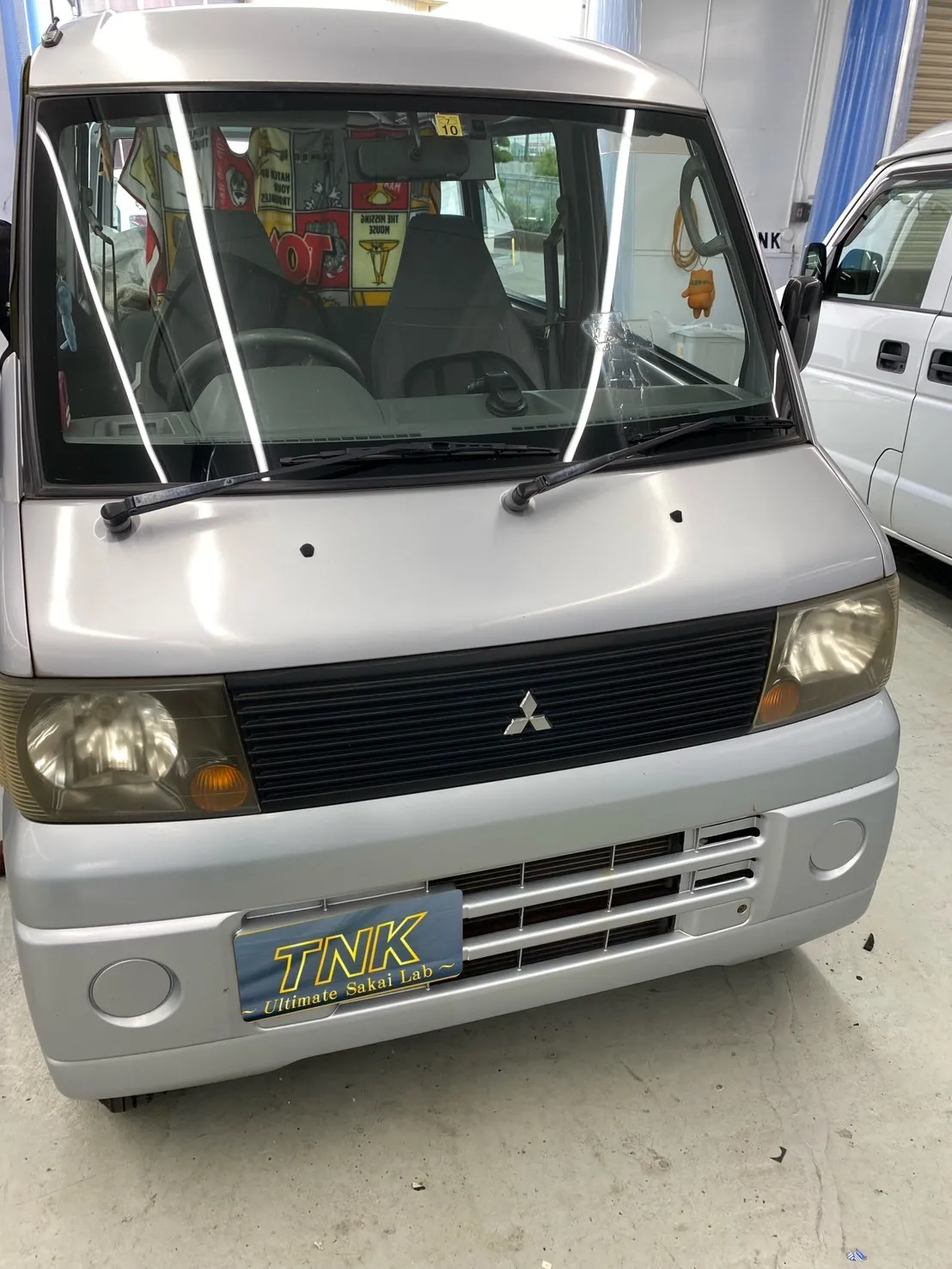 フロントガラス交換でご来店いただきました！ミニキャブ